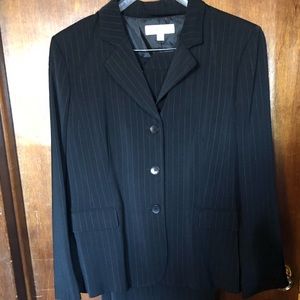 Le Suit 2 piece pin stripe suit